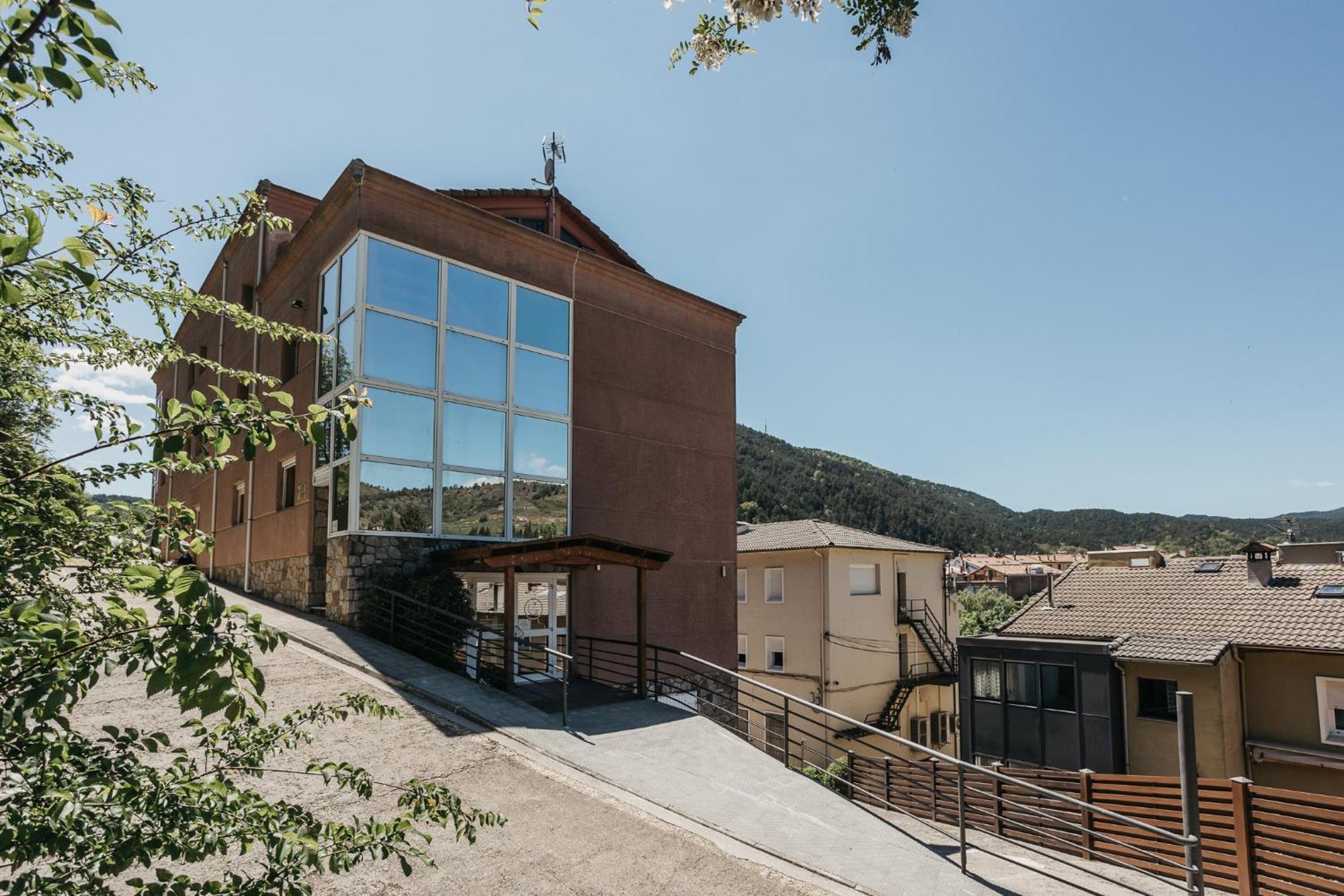 La Trobada Hotel Sport 里波尔 外观 照片