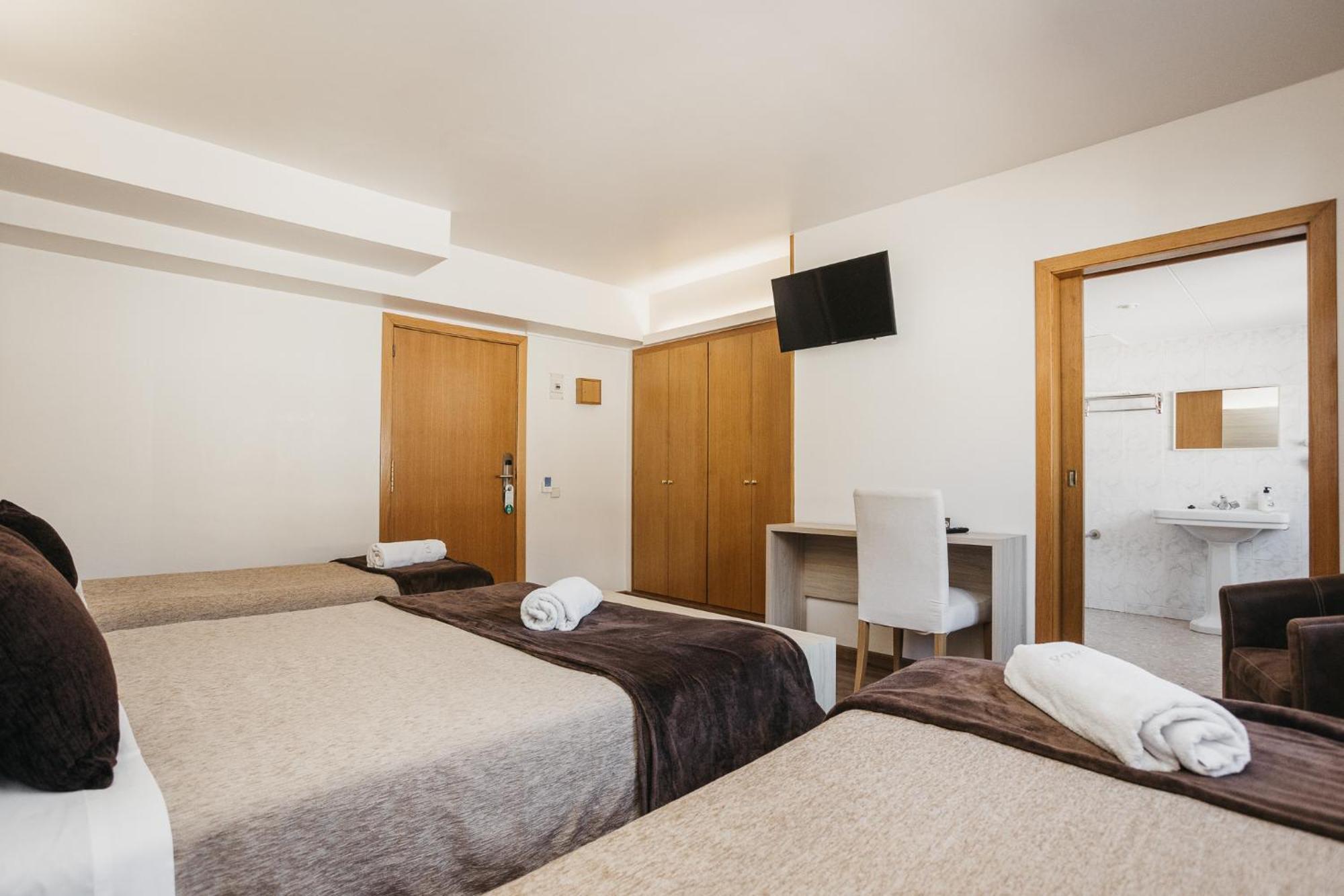 La Trobada Hotel Sport 里波尔 外观 照片
