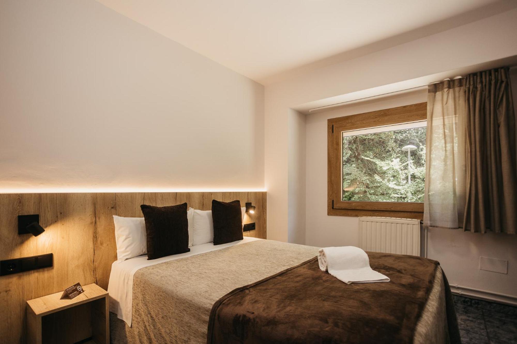 La Trobada Hotel Sport 里波尔 外观 照片