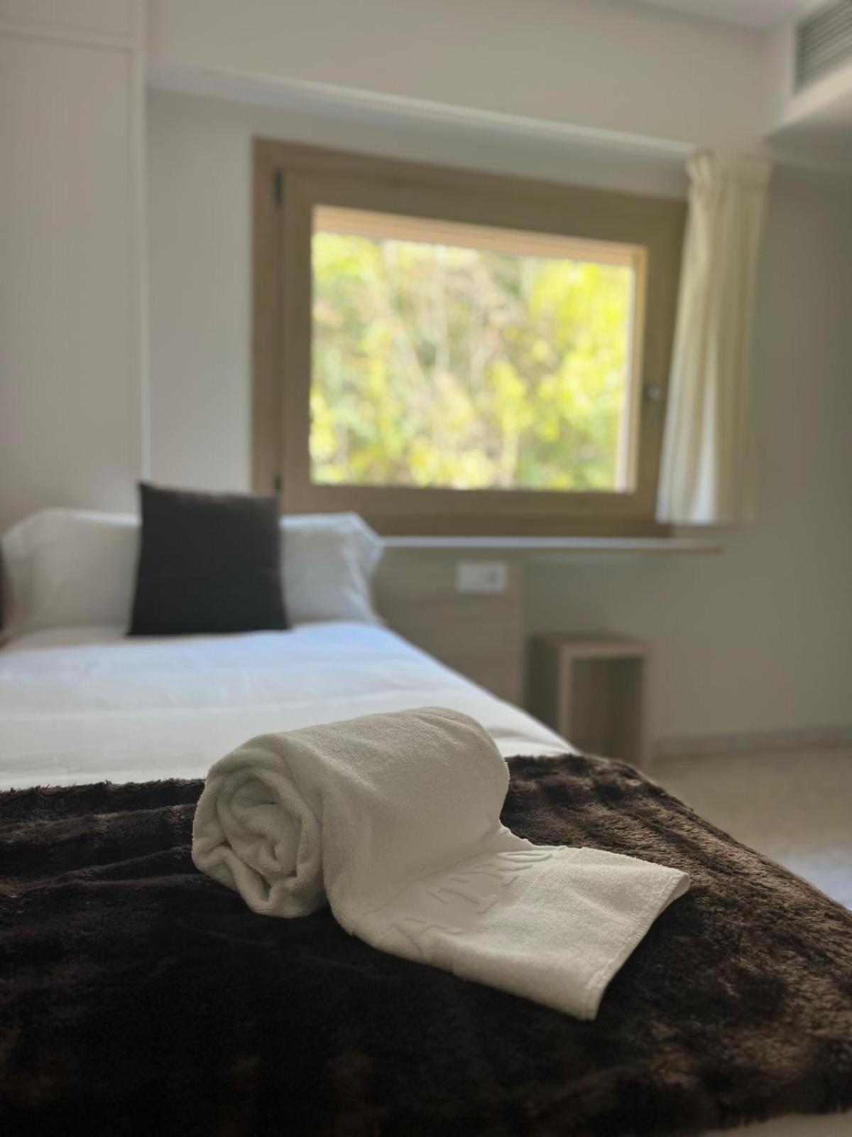 La Trobada Hotel Sport 里波尔 外观 照片
